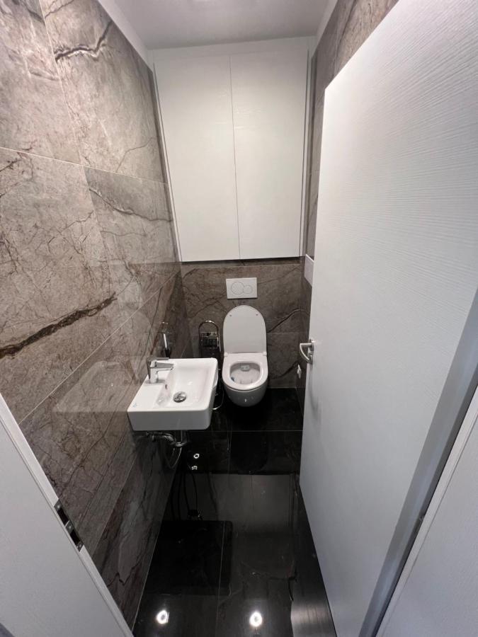 Soukromy Byt 2+Kk S Balkonem A Parkovanim Znojmo Εξωτερικό φωτογραφία